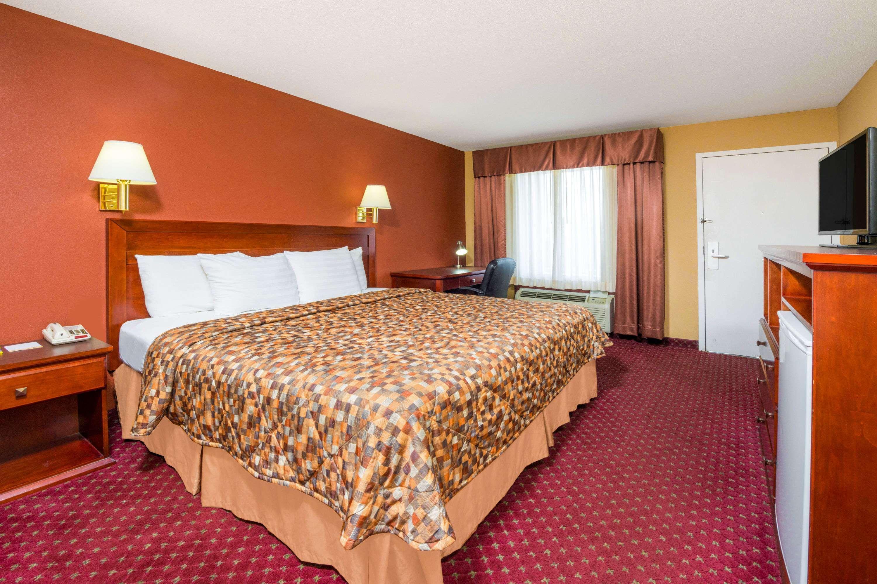 Days Inn By Wyndham St. Robert Waynesville/Ft. Leonard Wood Kültér fotó